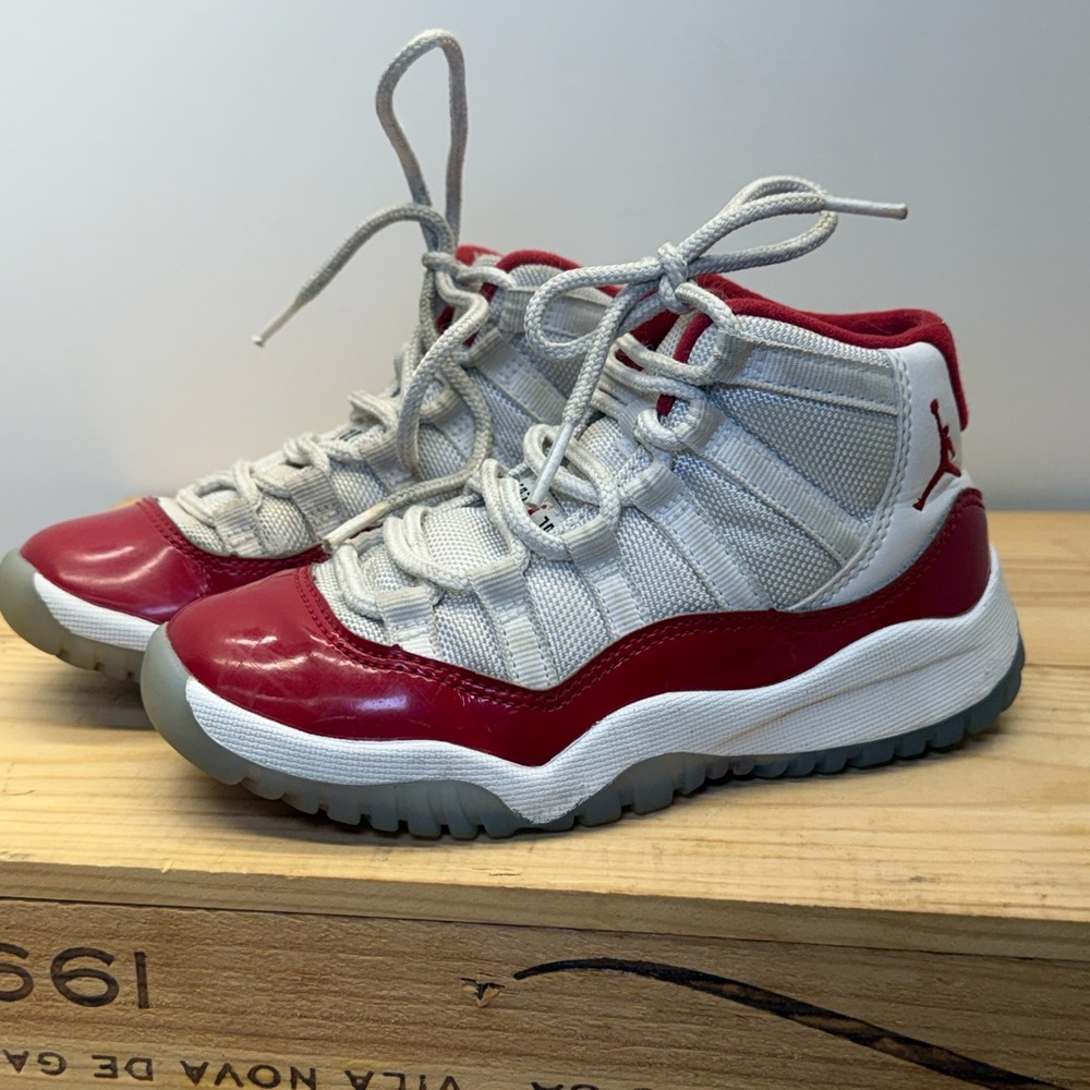 Nike Air Jordan 11 Retro 'Cherry' Red & White 378039-116 Size 11C